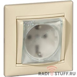 Legrand 774120 Розетка Valena влагозащищенная IP44 с заземлением с крышкой и защитными шторками (слоновая кость)